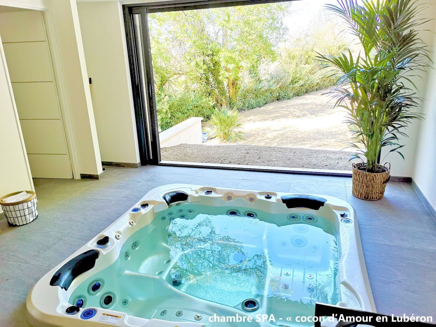 Jacuzzi vue ensemble